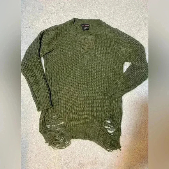Distressed olive green sweater by Trendy Twisters EUC size large - Picture 1 of 5